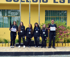 Parceiro da Escola: Colégio Estadual lança jornal produzido por alunos