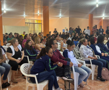 SEDEF - Programa Bons Olhos Paraná entrega 318 óculos a estudantes de cinco municípios