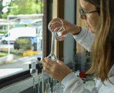 Laboratório de análises do IAT de Toledo se junta aos de Curitiba e Londrina acreditados na norma ISO/IEC 17025:2017, que reconhece a competência técnica e garante a confiabilidade dos resultados laboratoriais