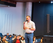 Seed-PR realiza entrega de medalhas a alunos classificados na Olimpíada Paranaense de Matemática