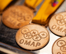 Seed-PR realiza entrega de medalhas a alunos classificados na Olimpíada Paranaense de Matemática