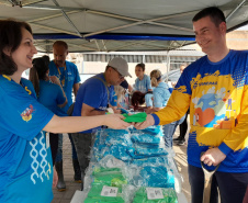SANEPAR - Voluntários da Sanepar ajudam a limpar rios em todo o Paraná