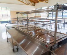 SEED - Projeto de modernização entrega lava-louças e novos equipamentos para cozinhas de escolas do Paraná
