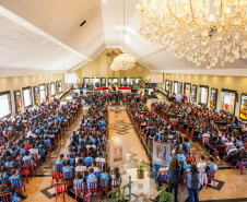 Orquestra Sinfônica do Paraná encanta público em primeira apresentação em  Colombo
