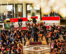 Orquestra Sinfônica do Paraná encanta público em primeira apresentação em  Colombo