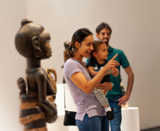 MON realiza oficina sensorial com tema de arquitetura para bebês de 1 a 2 anos
