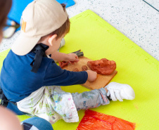 MON realiza oficina sensorial para bebês de 2 a 3 anos