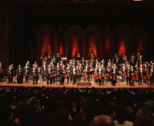 Com o tema amizade, emoção do público marca concerto da Orquestra Sinfônica do Paraná