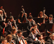 Com o tema amizade, emoção do público marca concerto da Orquestra Sinfônica do Paraná
