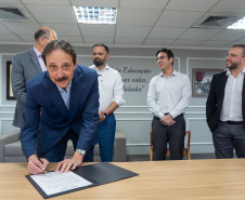 Paraná Global: Secretários firmam parceria para fortalecer inglês na rede  estadual voltado ao mercado de trabalho