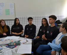 Parceiro da Escola: Colégio Estadual lança jornal produzido por alunos