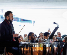 TEATRO GUAÍRA - Orquestra Sinfônica do Paraná atrai mais de 1200 pessoas no concerto da série "Mostly Mozart"