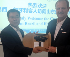 Paraná assina acordo com universidade chinesa para ampliar cooperação acadêmica internacional
