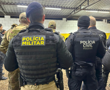 POLICIAS