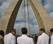 GOV PARAGUAI PONTE