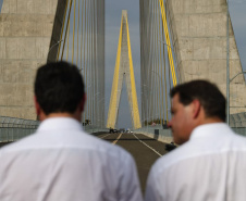 GOV PARAGUAI PONTE