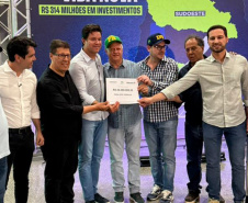 SECID - Governo do Estado assina convênios do Asfalto Novo, Vida Nova com 42 municípios do Sudoeste
