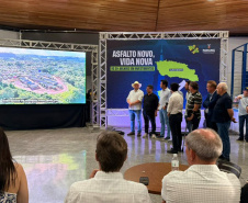 SECID - Governo do Estado assina convênios do Asfalto Novo, Vida Nova com 42 municípios do Sudoeste