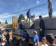 Defesa Civil envia ajuda humanitária para Santa Maria do Oeste e Dois Vizinhos