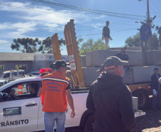 Defesa Civil envia ajuda humanitária para Santa Maria do Oeste e Dois Vizinhos