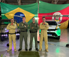  Militares do Paraná recebem medalha de mérito por atuação em missões de salvamento no Rio Grande do Sul