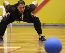 Lição para todos: professora paranaense inspira alunos com valores do esporte paralímpico