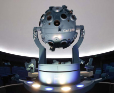 Visita ao Planetário de  Wolfsburg. É um dos dez maiores planetários da Alemanha