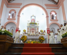 Piana participa da posse de Dom Paulo Alves Romão como bispo de Paranaguá, no Litoral