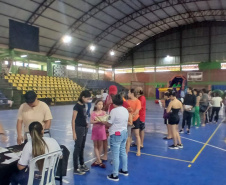 Paraná aplica mais de 87 mil doses de vacina no Dia D