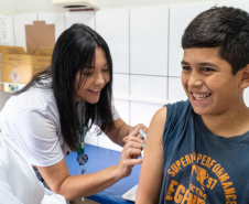 Paraná aplica mais de 87 mil doses de vacina no Dia D