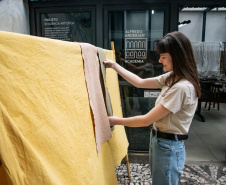 Conheça o laboratório das cores de Bianca Stella, nova residente da Academia  Alfredo Andersen