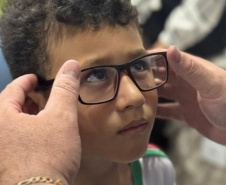 Bons Olhos encerra primeira fase com mais de 8 mil óculos distribuídos em todo o Paraná