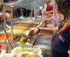 -Paraná investe R$ 560 milhões por ano e garante cardápio nutritivo e variado nas escolas