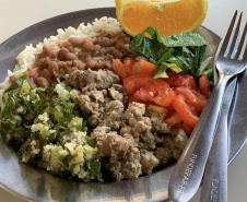 -Paraná investe R$ 560 milhões por ano e garante cardápio nutritivo e variado nas escolas