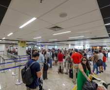  Aeroportos internacionais do Paraná registrou o movimento demais de 714 mil passageiros em setembro