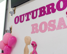 Alunos da Educação Especial participam de evento sobre o Outubro Rosa