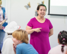 Alunos da Educação Especial participam de evento sobre o Outubro Rosa