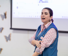 Alunos da Educação Especial participam de evento sobre o Outubro Rosa