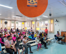Alunos da Educação Especial participam de evento sobre o Outubro Rosa
