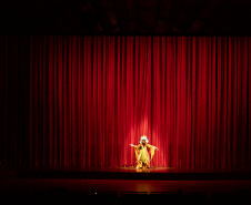 Curitiba, 13 de outubro de 2025 - Entrega da reforma do telhado do Teatro Guaíra / parceria da AUDI - Apresentação de Ballet para 600 crianças de escolas públicas.