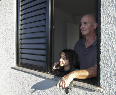 Londrina, 24 de outubro de 2025 - Mauricio Pescuma, 62 anos, comerciante, primeira pessoa a utilizar o financiamento para idosos do governo do Paraná.