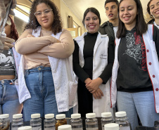 Crianças e adolescentes participam de ação de educação para enfrentamento ao escorpião