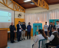 Tecnologia e trabalho em equipe: cooperativa-mirim transforma rotina de estudantes em colégio em Sarandi
