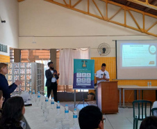 Tecnologia e trabalho em equipe: cooperativa-mirim transforma rotina de estudantes em colégio em Sarandi