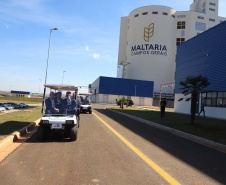 O governador Carlos Massa Ratinho Junior participou nesta quinta-feira (6), em Ponta Grossa, da inauguração da Maltaria Campos Gerais, localizada próximo ao limite com o município de Carambeí. 