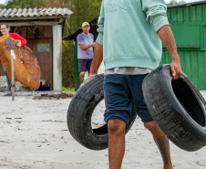 Mutirão de Limpeza das Praias da Ilha do Mel recolhe quase 11 toneladas de resíduos