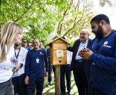Palácio da Justiça ganha jardins de mel do Poliniza Paraná