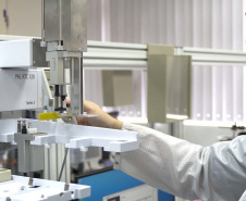 Laboratórios da Sanepar realizam mais de 7,5 milhões de análises por ano