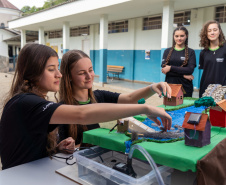 Alunas de Campo Largo participam de evento científico internacional a partir de projeto desenvolvido em sala de aula
