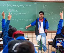 Paraná celebra o Dia do Professor com valorização da categoria